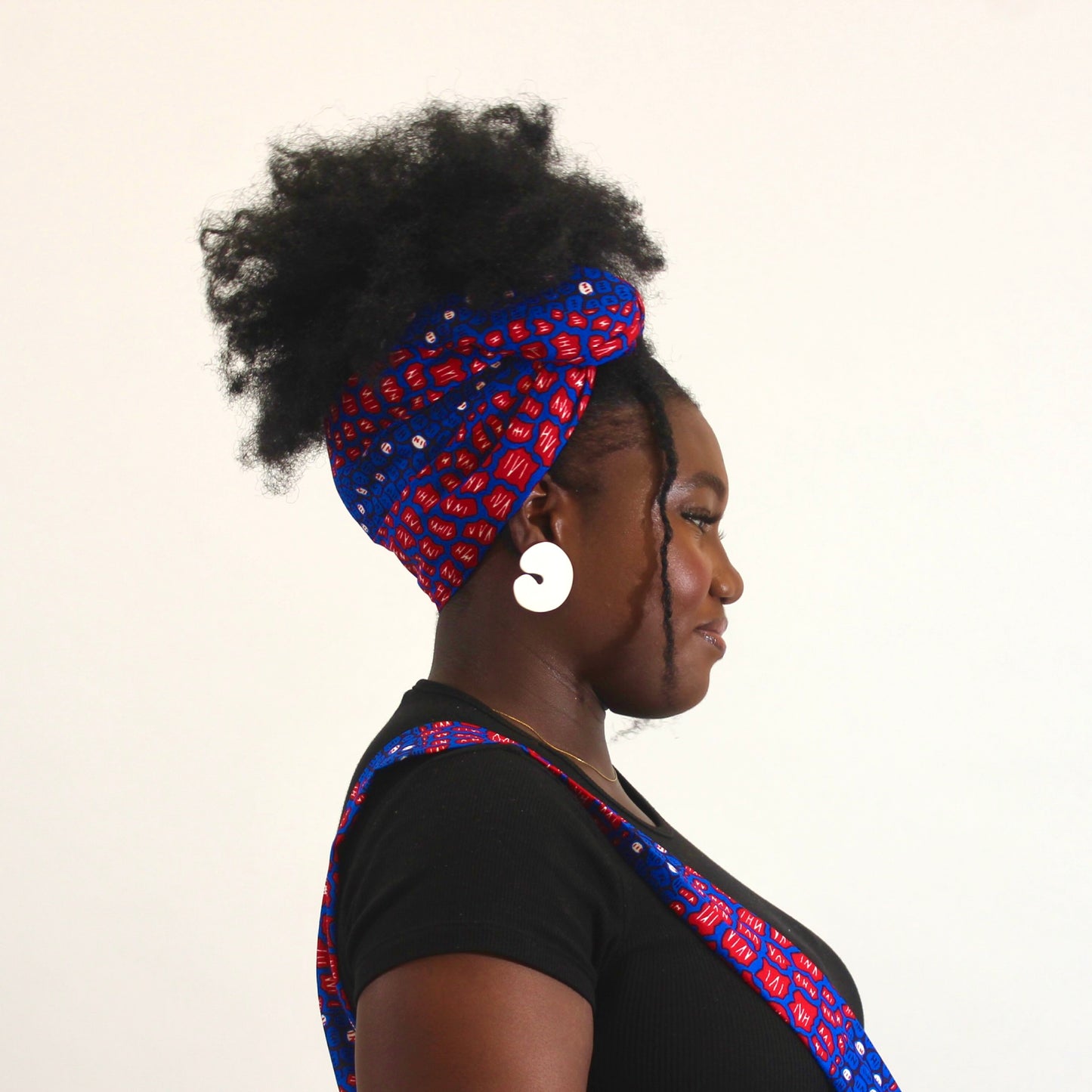 blue/red headwrap